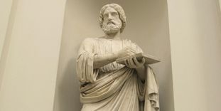 Statue of Luke the Evangelist in the Sepulchral Chapel on Württemberg Hill.