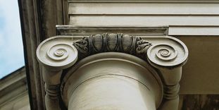 Column capitals at the Sepulchral Chapel on Württemberg Hill