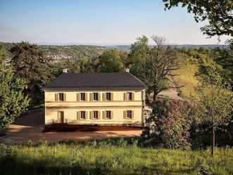 Grabkapelle auf dem Württemberg, Priesterhaus